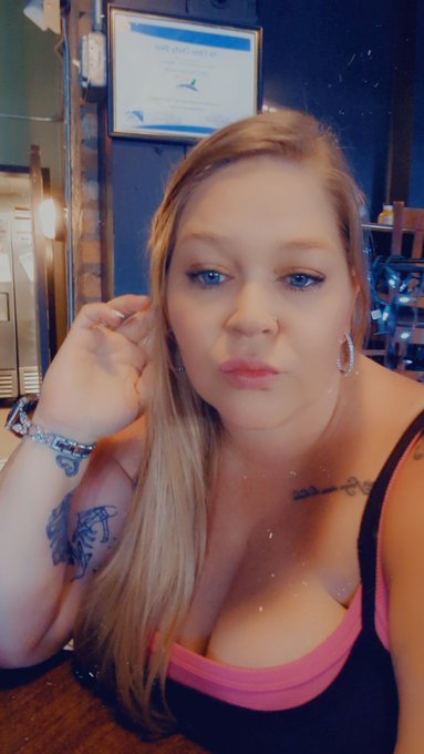 Sunday lunchin' https://t.co/hXKIcoOZCk