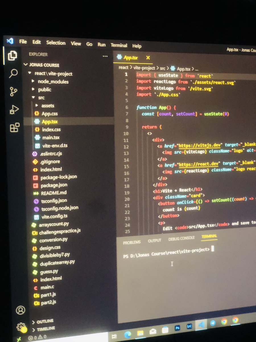 thesongmartins's tweet image. Never give up, keep on grinding, keep on learning, keep fighting them battles and we all gon win.
#buildingpublic #SoftwareEngineer #frontendengineer #vephlan