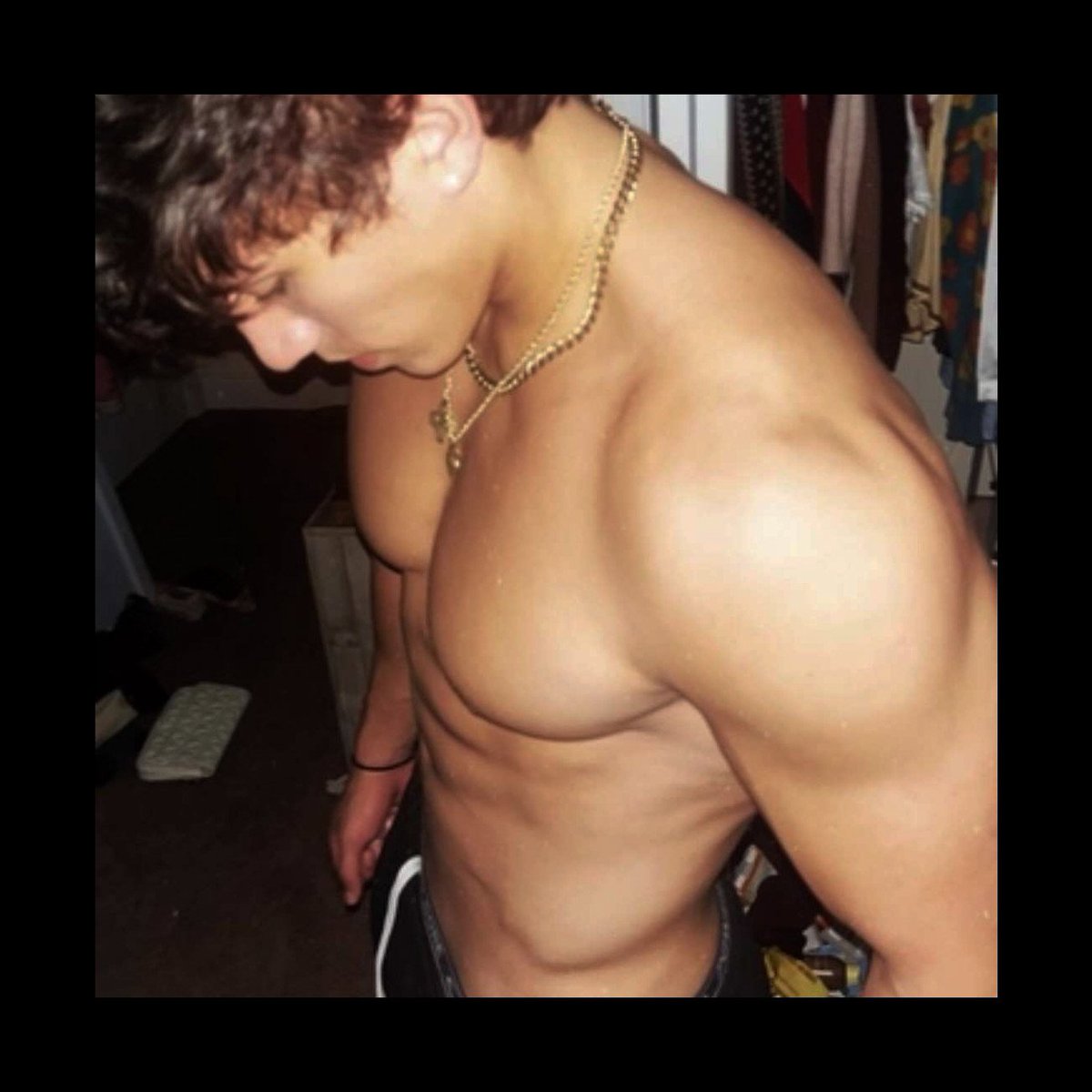 ᴠᴀʟᴇʀɪᴏ tweet media