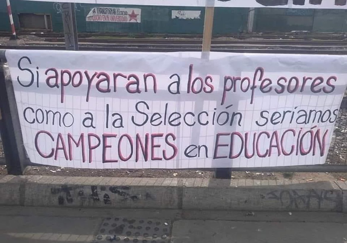 AyudaMaestros's tweet photo. ¿Qué opináis? Visto en @OscarG_1978 #EspañaInglaterra #EURO2024 https://t.co/HNSyOwKR8x