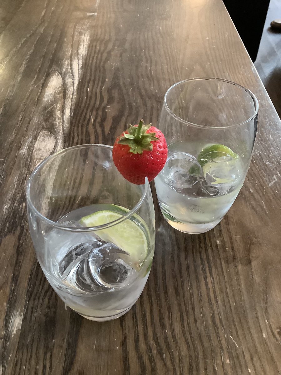 1_womans_whisky's tweet photo. Sent the Hubby to the bar to choose a gin for me. He accomplished his mission and also brought a snack. That scores 11/10!
#gintime #hubbyisakeeper #salcombegin https://t.co/Ucf9gTOpax