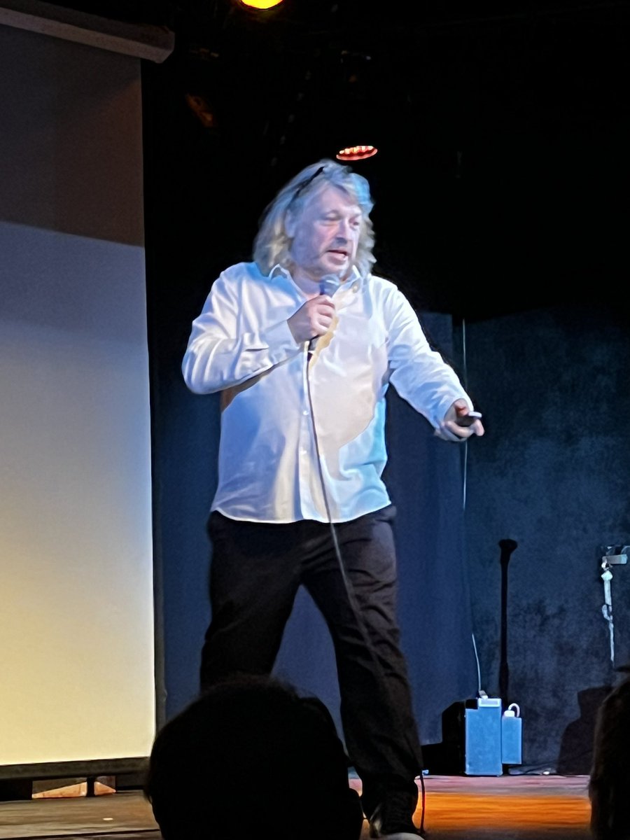 Rebecca Fielding tweet media