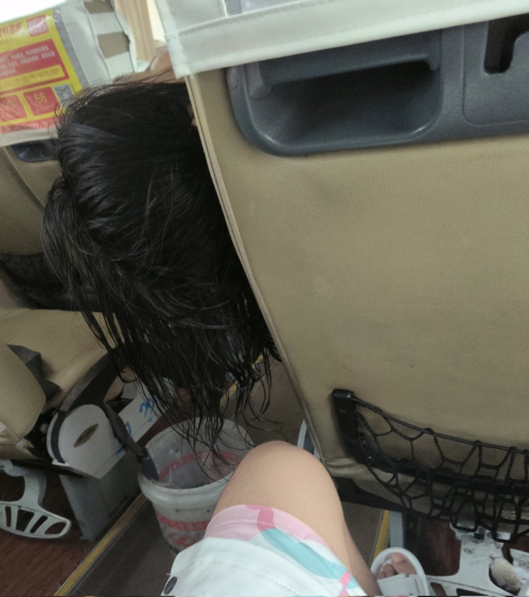 samiofficial_82's tweet photo. 坐大巴～抬头一睁眼就看到这个～直接吓的一哆嗦～ https://t.co/qwBI9PVCzP