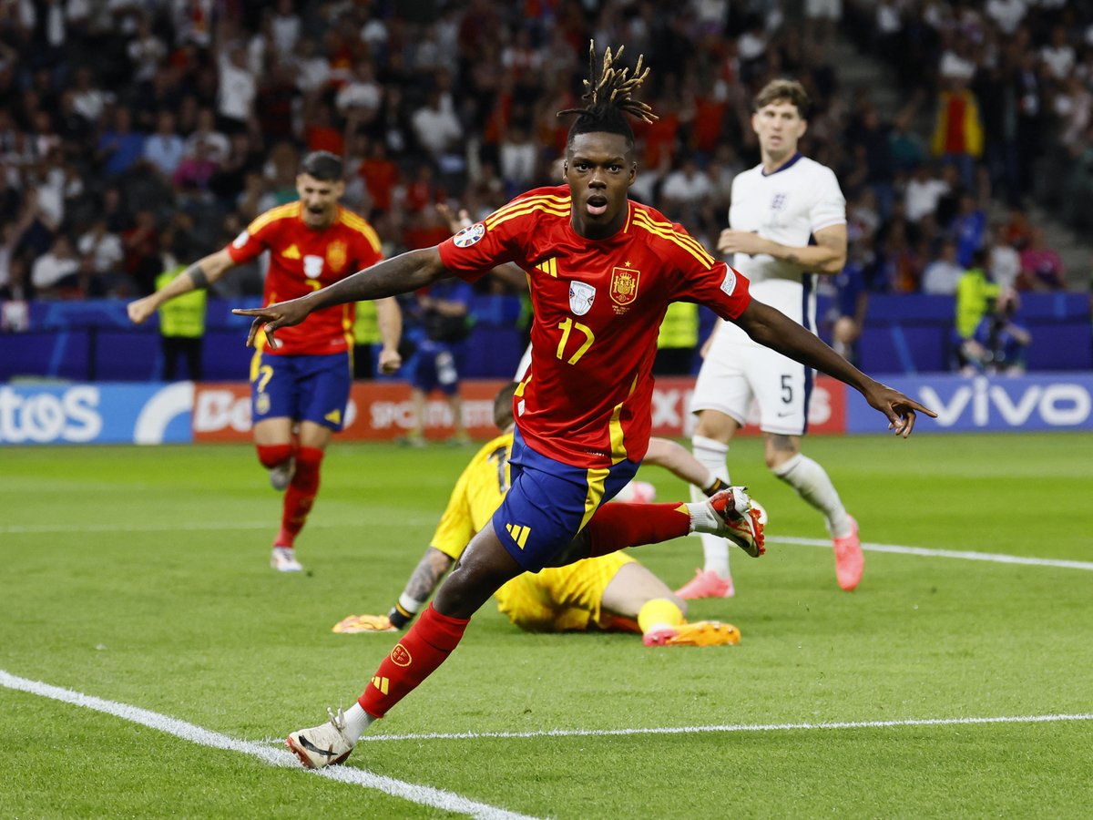 elchiringuitotv's tweet photo. 🇪🇸 ¡UN PAÍS ENTERO HA GRITADO EL GOL! 

🌟 @willliamsssnico, apareciendo cuando lo hacen los grandes. https://t.co/NbBeuTa4vB