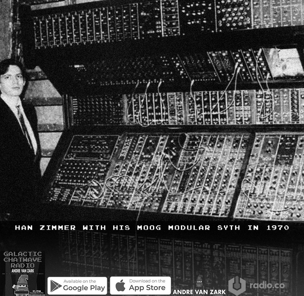 andrevanzark's tweet image. 🎹🎛️ Hans Zimmer with his Moog Modular Synth in 1970:

All I can say is that it looks like just a man with a dream...and a synth bigger than my future career! 😂🎶 #HansZimmer #MoogModular #ThrowbackSunday