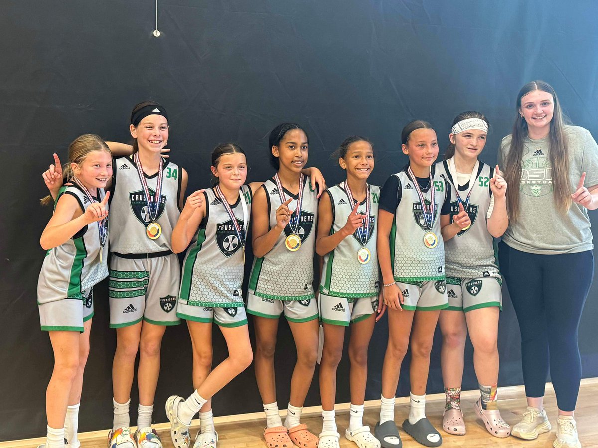 crusader_girls's tweet photo. Congratulations 5th Keaton on their Championship🏆 in Des Moines this weekend at Center Stage🔥🏀⛹️‍♀️

Also Thanks to Coach @HaleyDebuse for coaching them this weekend💪 https://t.co/LKcrTUTHoD