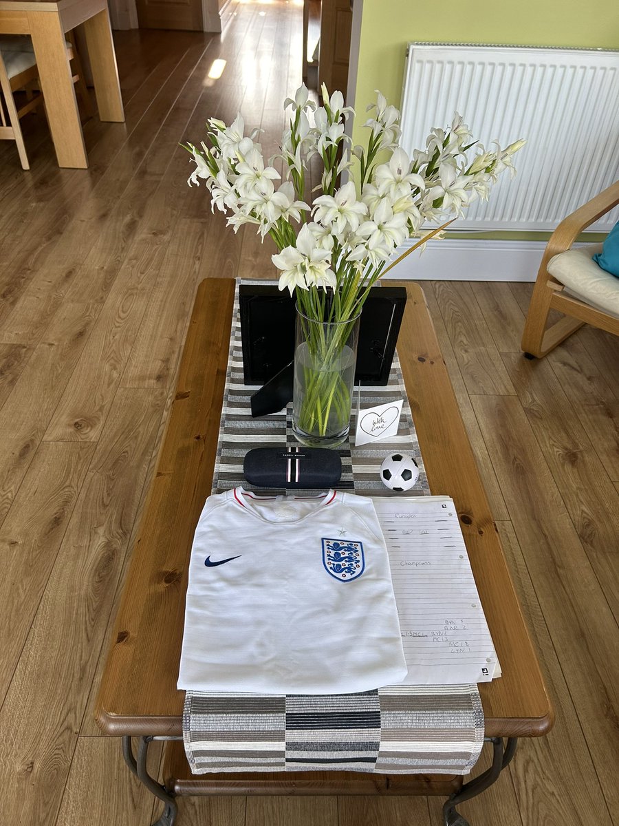 Jacquelyn Young tweet media