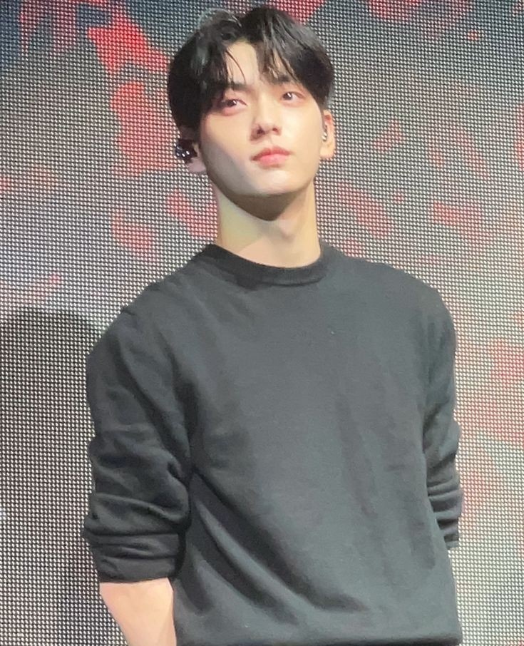 yeonbinionn's tweet photo. my version https://t.co/zksauE2fEj