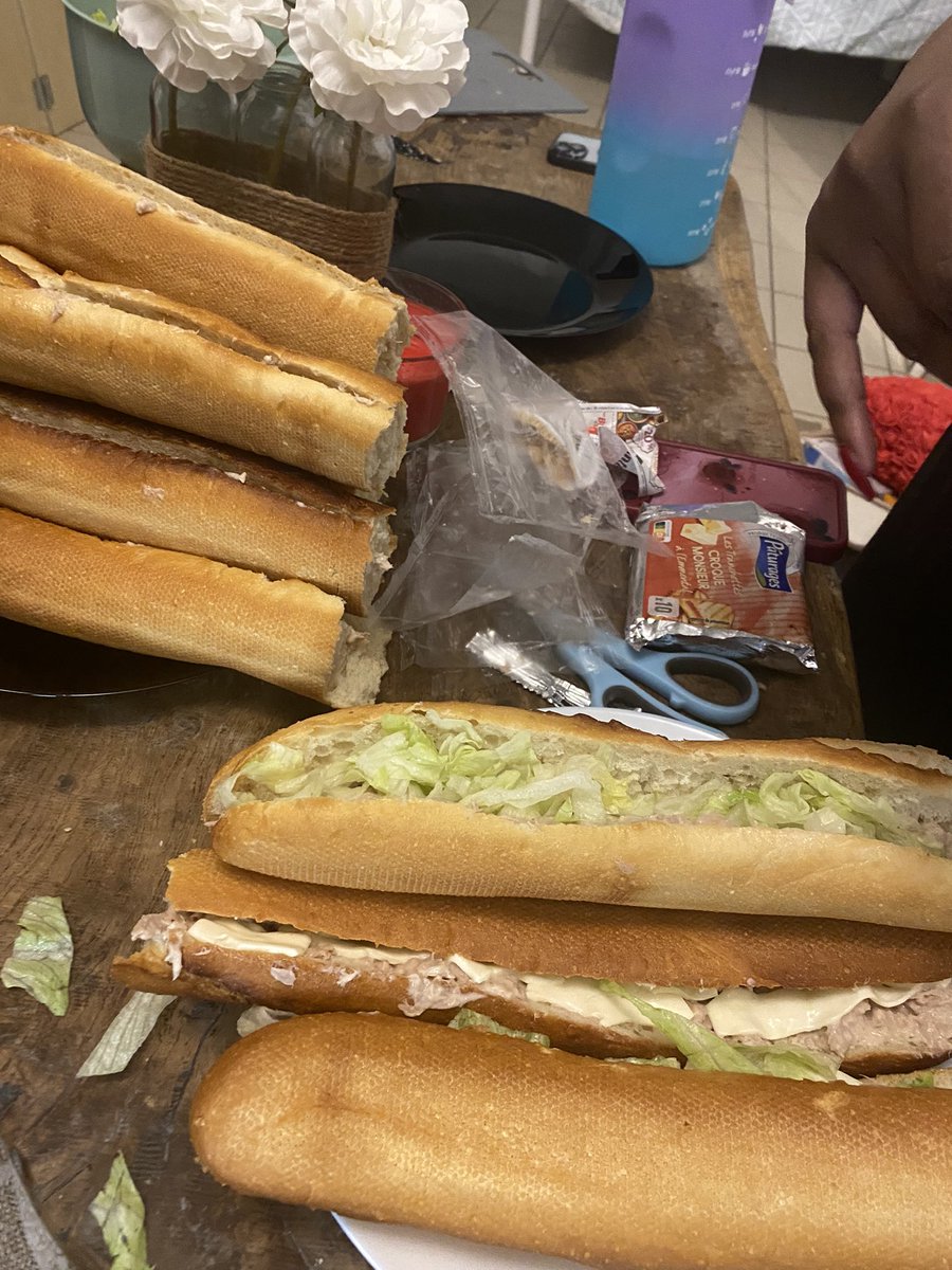 lessistersnuage's tweet photo. 36 repas distribués au secteur Centre Ville 💚🌙 https://t.co/fbrL4hZ9rA