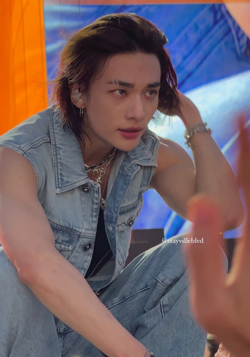 hyunjin pics tweet media