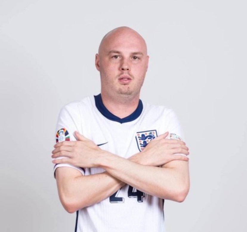 Hey Siri, define Aura