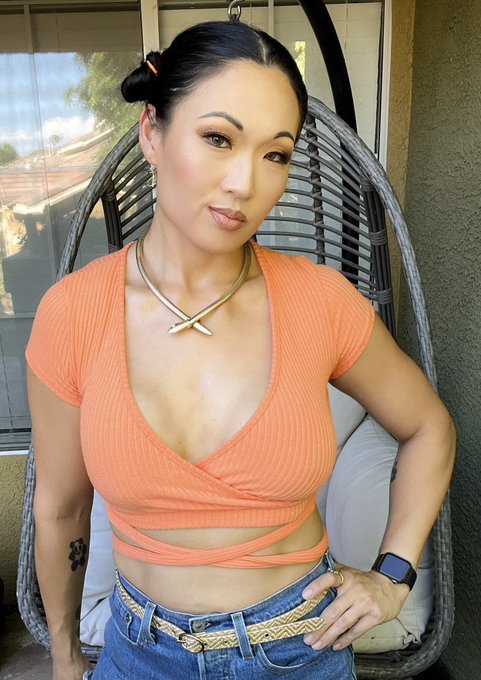 Available in Vegas this week.  NYC 7/25 - 7/27 Email sexynyomistar@gmail.com https://t.co/10X25Ew4EH