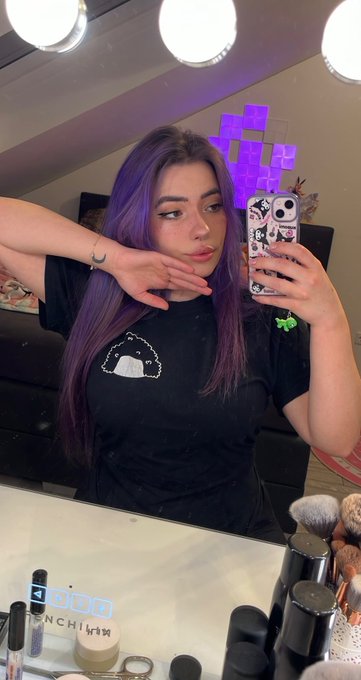 Feeling cute owo https://t.co/4OHqb9VkGe<a href="/tag/goth"class="tags"><span>#goth</span></a><a href="/tag/gothgirl"class="tags"><span>#gothgirl</span></a>