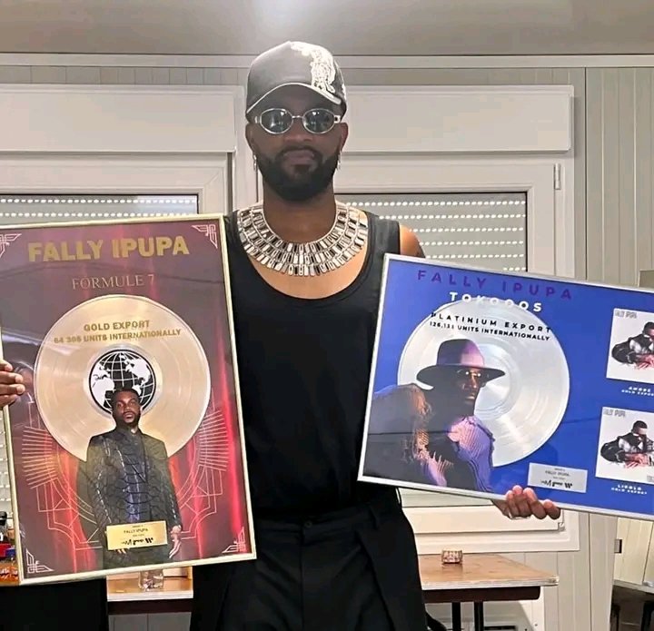 DarvelIlunga's tweet photo. 📊 Premier album 100% rumba de l'histoire certifié Disque d'Or (Formule 7).
📊 Premier Disque de Platine de l'histoire de la musique congolaise (Tokooos).
#FallyIpupa #TokooosII #Roro #Certification #Or #DisqueDor #Platine #DisqueDePlatine https://t.co/aFkrt18BC8