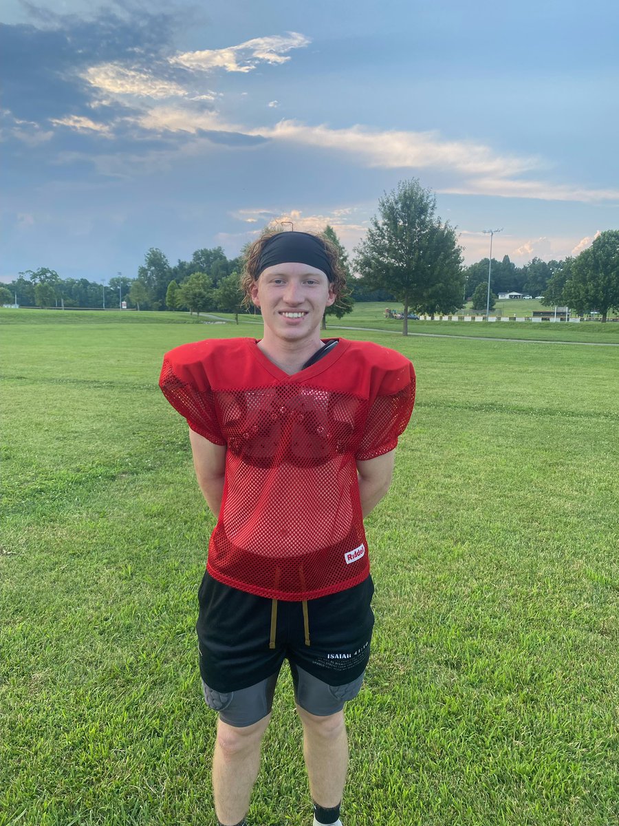 🔦Player Spotlight🔦

Byron Meserve 

Senior 

RB/DB 

Byron is the perfect example of why good athletes compete in different sports. Byron excels on the hardwood but gave football a chance again last season and has not only made personal strides but has also made his team better