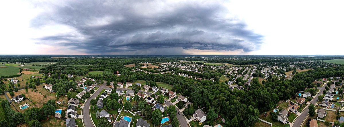 NJWxNews's tweet image. #Severe warned cell heading displaying a nice shelf cloud as it travels towards #Lumberton #NJ (Burlington County) #njwx #njsevere @NWS_MountHolly @nynjpaweather