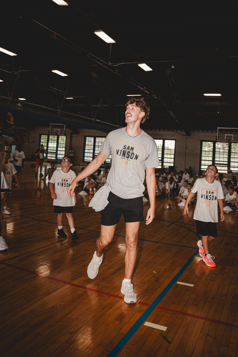 NKUNorseMBB's tweet photo. Can never turn my back on the city that made me 🫶

Hometown hero @sam_vinson3 hosted nearly 1⃣0⃣0⃣ boys and girls in grades 1-8 for his third annual Basketball ProCamp at the Fort Thomas Armory!

(oh, and he brought some friends too 😉)

📸 - https://t.co/D7SSgAqC1H

#NorseUp https://t.co/HZdofPJPjD
