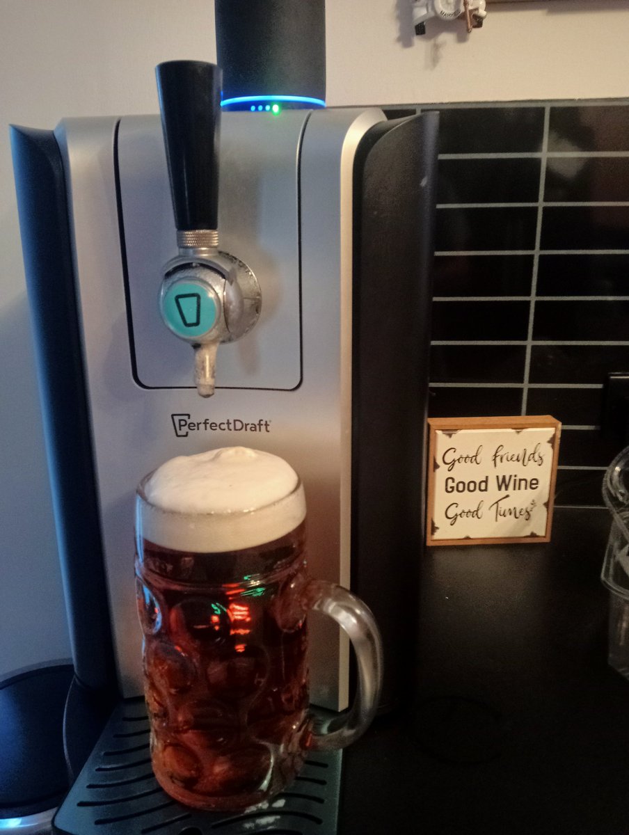 Watching this on <a href="/BBCSport/">BBC Sport</a> with <a href="/alanshearer/">Alan Shearer</a> is easy...use to it as <a href="/LUFC/">Leeds United</a> fan...