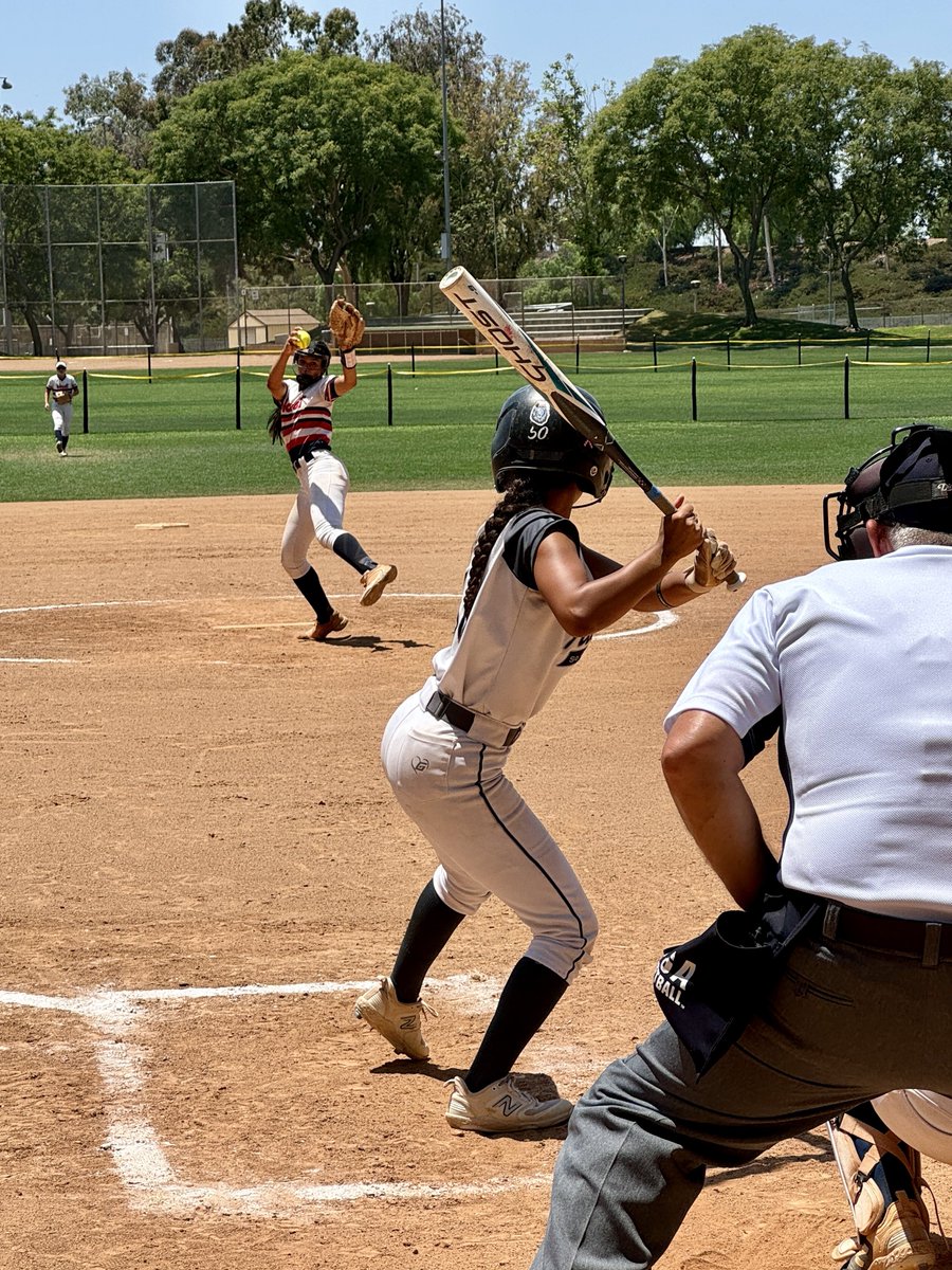 ChampCupElite's tweet photo. 𝗖𝗵𝗮𝗺𝗽𝗶𝗼𝗻𝘀𝗵𝗶𝗽 𝗦𝘂𝗻𝗱𝗮𝘆 continues with the 18u #ChampCupElite semifinals!
💥LV Blast vs So Cal Athletics Gumataotao
💥OC Batbusters Delgado vs Athletics Mercado Gurrola 

#softball #socal #fastpitch #USASoftball #USASoftballSoCal https://t.co/3SdlTyvUy5