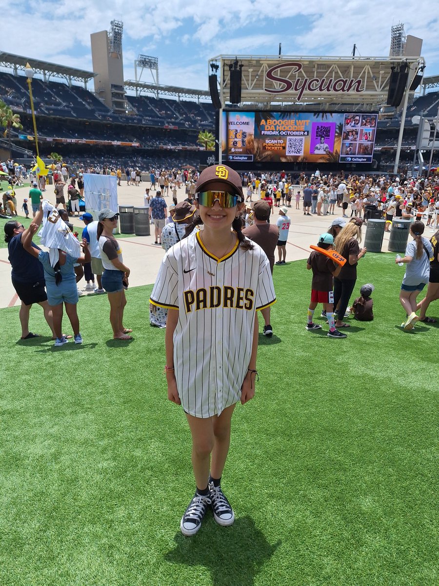 IVZAMA's tweet photo. #forthefaithful #FORTHEFAITHFUL @LosPadres @NationPadres https://t.co/pu2UuHARiz