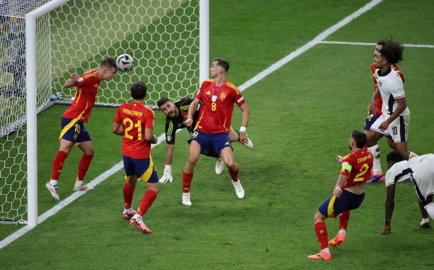 INIE8TAZO's tweet photo. DANI OLMO PARERA https://t.co/StJlnnHGhl