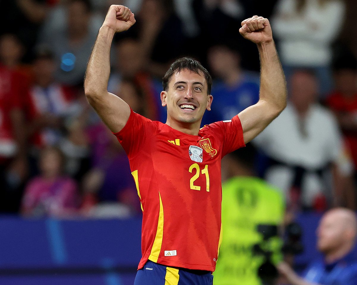 GoalJP_Official's tweet photo. 🇪🇸 スペインが #EURO2024 優勝！🏆

47分にニコ・ウィリアムズのゴールで先制すると、パーマーに同点弾を許すも、86分にオヤルサバルが決勝点！

#スペイン代表 が12年ぶりに欧州王者に輝く！そして、史上最多4度目のEURO優勝！イングランド代表は2大会連続の準優勝に。

スペイン 2-1 イングランド https://t.co/2KwguhYvKd