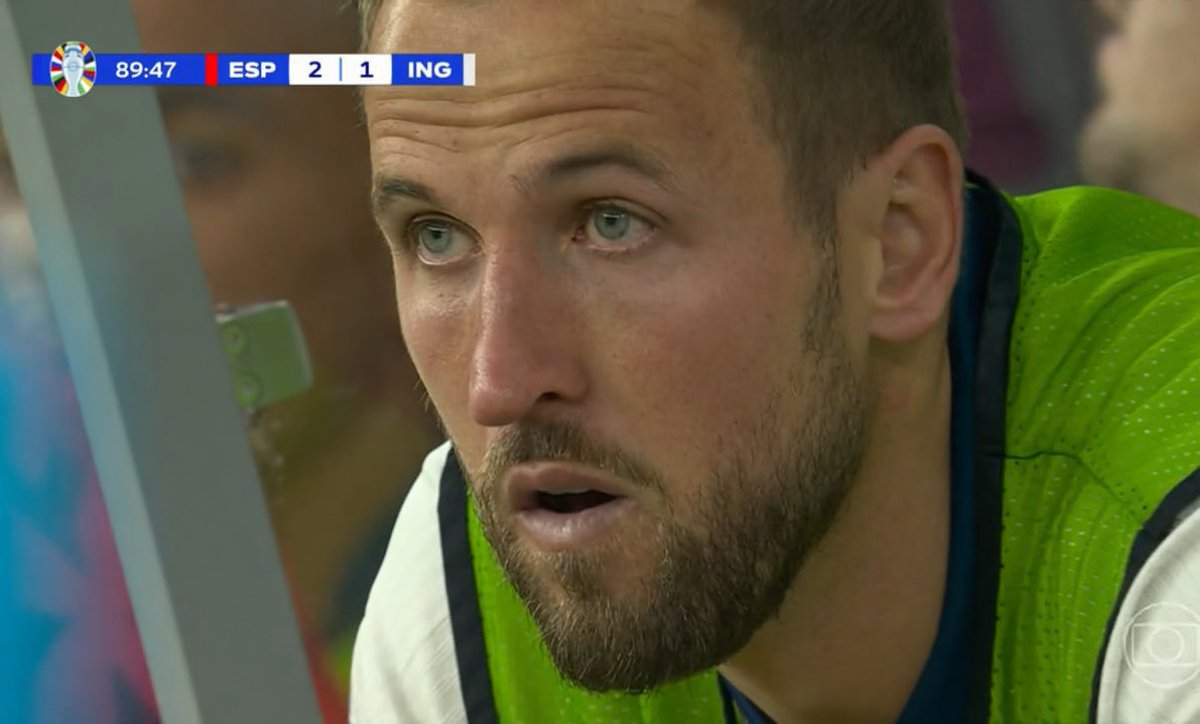 Ambos tem o nome dentro do sapo