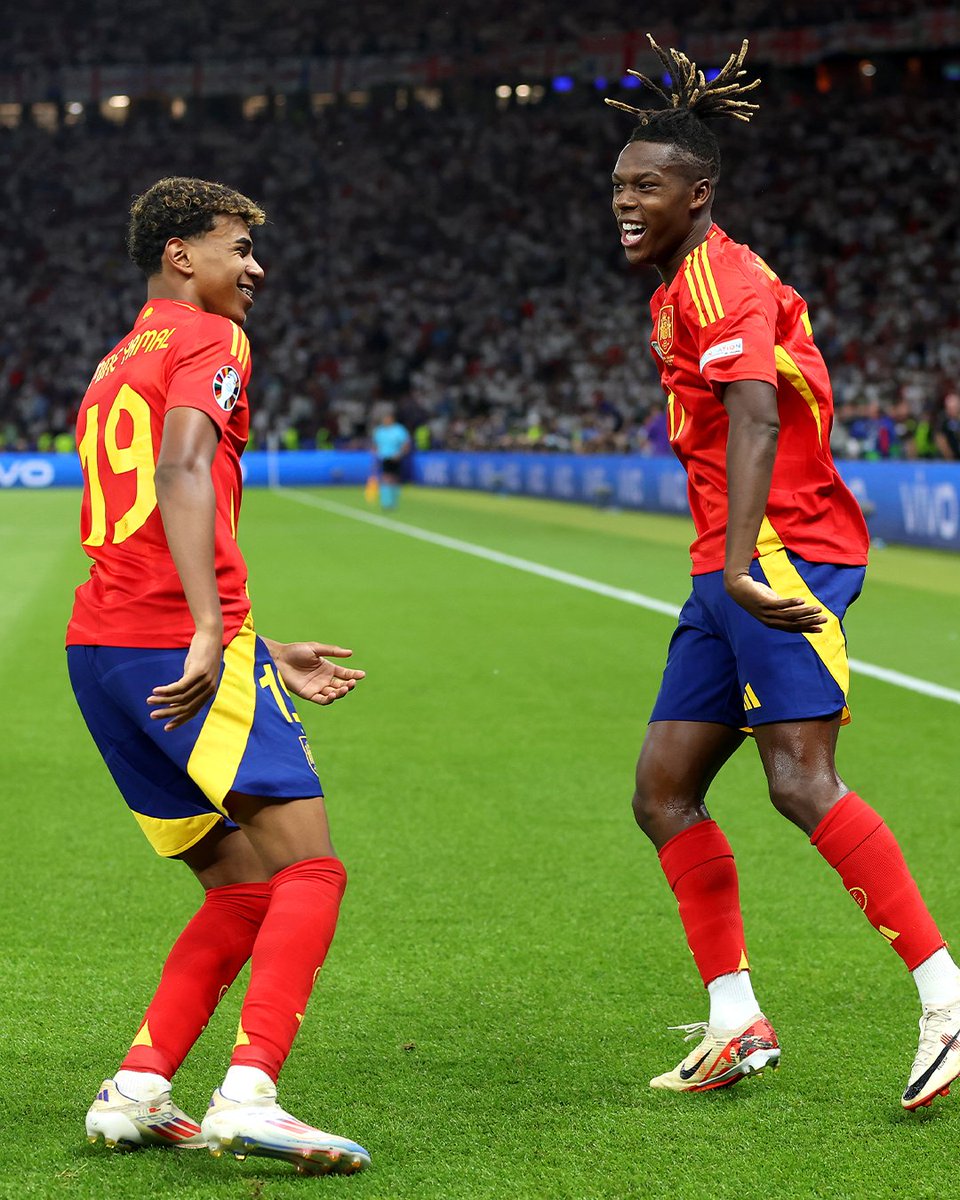 xqTTs's tweet photo. ¡ESPAÑA, CAMPEONA DE LA EUROCOPA! https://t.co/i932WfpeNF