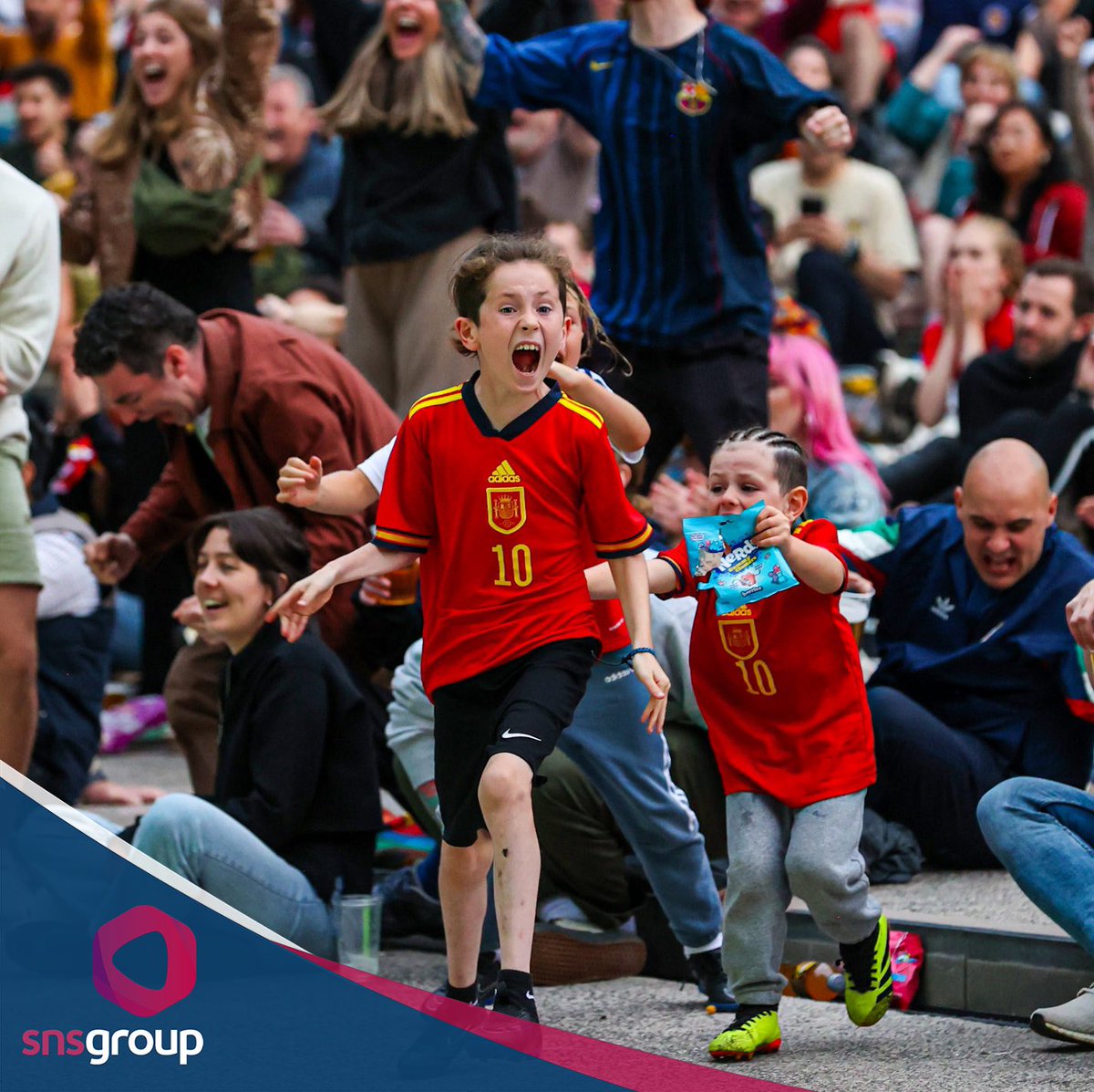 snsgroup's tweet photo. 🇪🇸 Spain are the EURO 2024 champions!!!

Pressure is for tyres… and England got a puncture 👋🏻 https://t.co/N7YRkz5ViW
