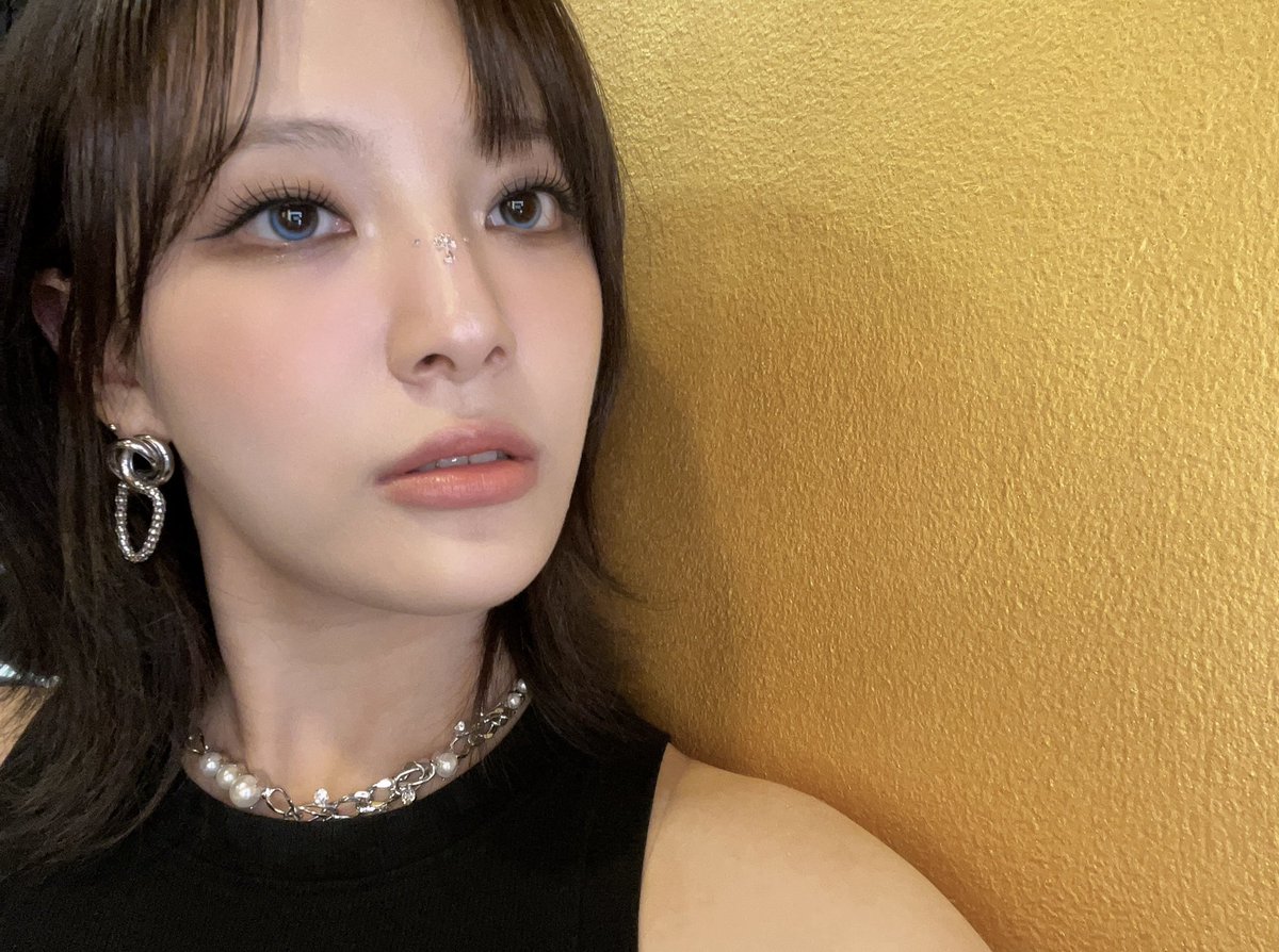 Billlieofficial's tweet photo. [#문수아] Billlie in berlin❤️‍🔥

#Billlie_Letter https://t.co/M9u44zVLqw