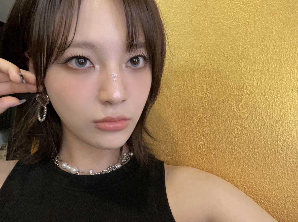 Billlieofficial's tweet photo. [#문수아] Billlie in berlin❤️‍🔥

#Billlie_Letter https://t.co/M9u44zVLqw