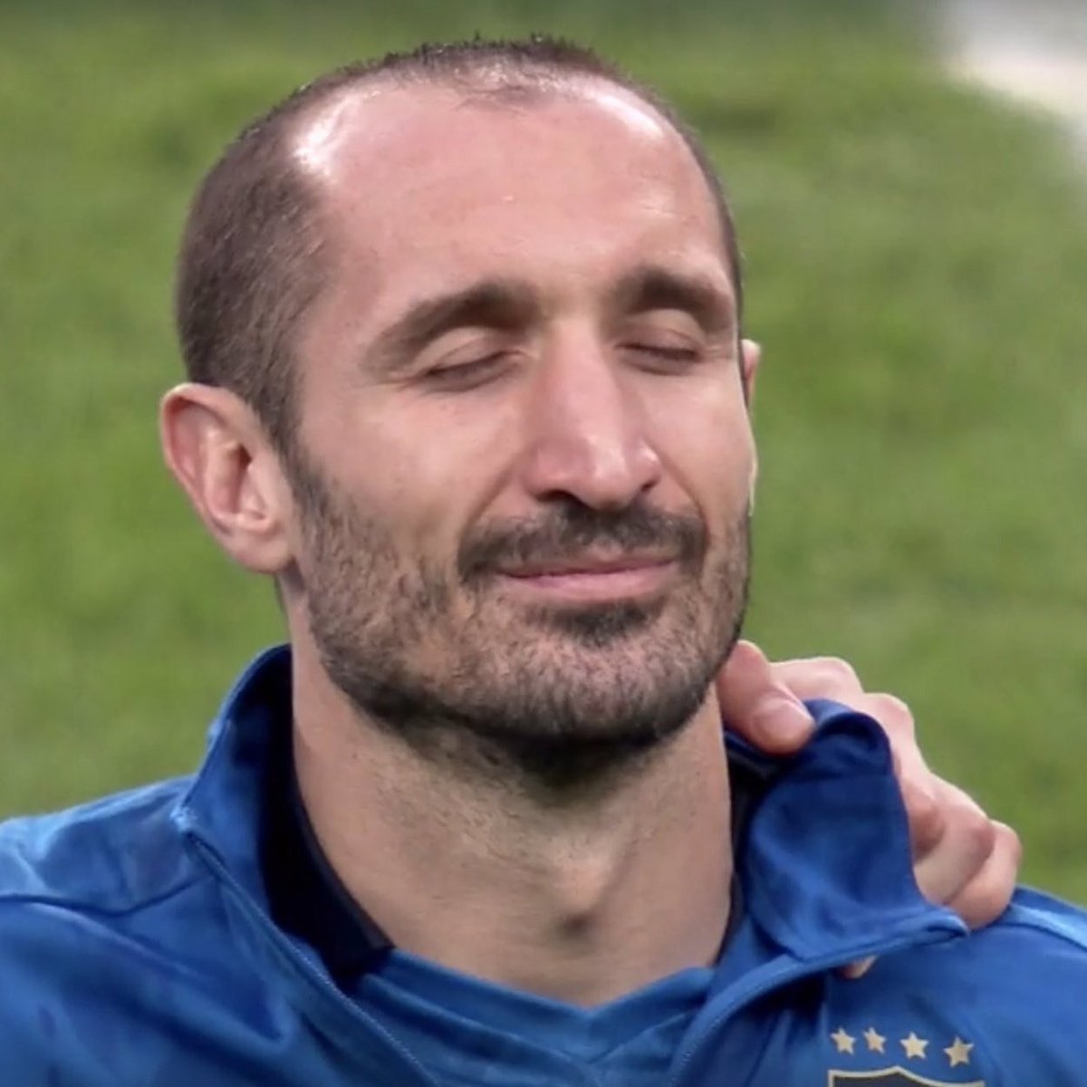 ErisxJune's tweet photo. 📌

Il sorriso di chi già sapeva come sarebbe finita😏

                2021.                                 2024 https://t.co/jycMiePxXq