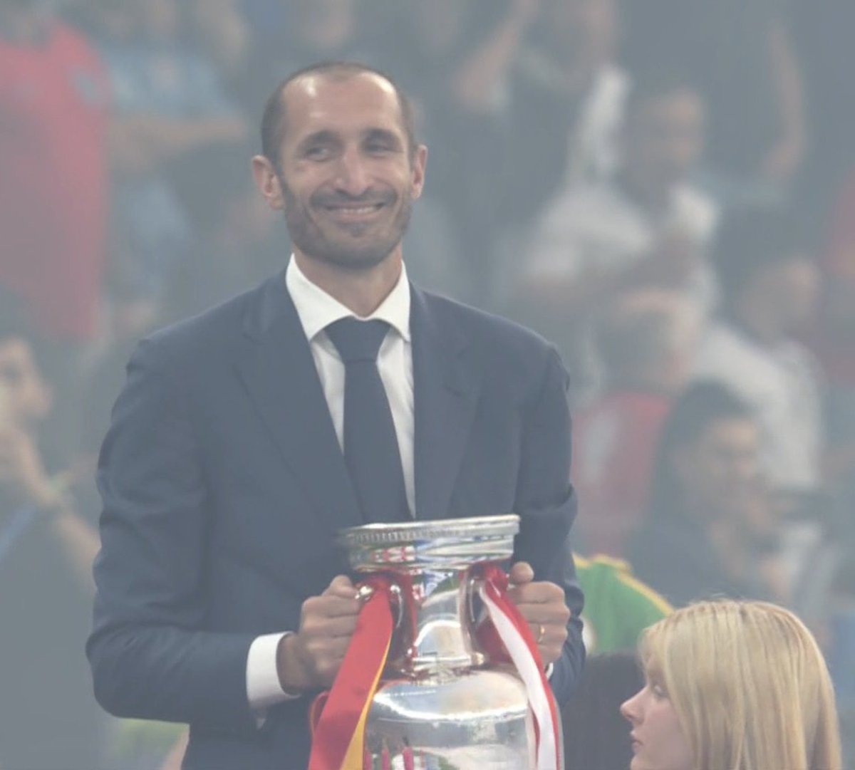 ErisxJune's tweet photo. 📌

Il sorriso di chi già sapeva come sarebbe finita😏

                2021.                                 2024 https://t.co/jycMiePxXq
