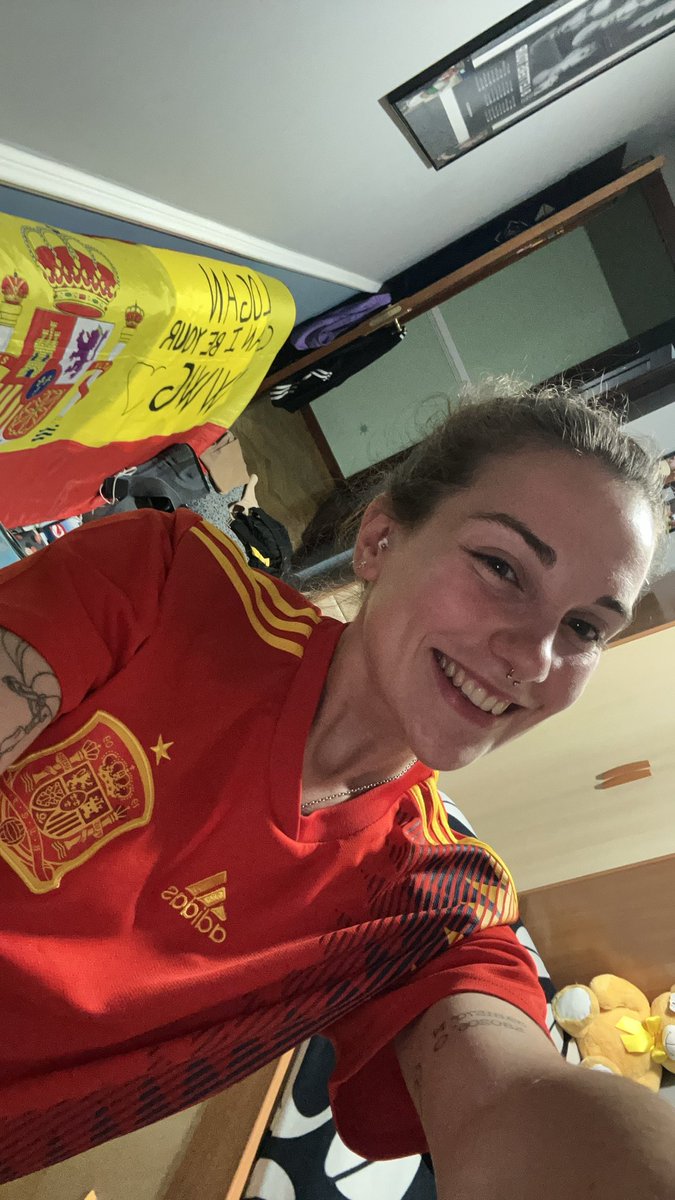 m a r í a 🇪🇸 tweet media