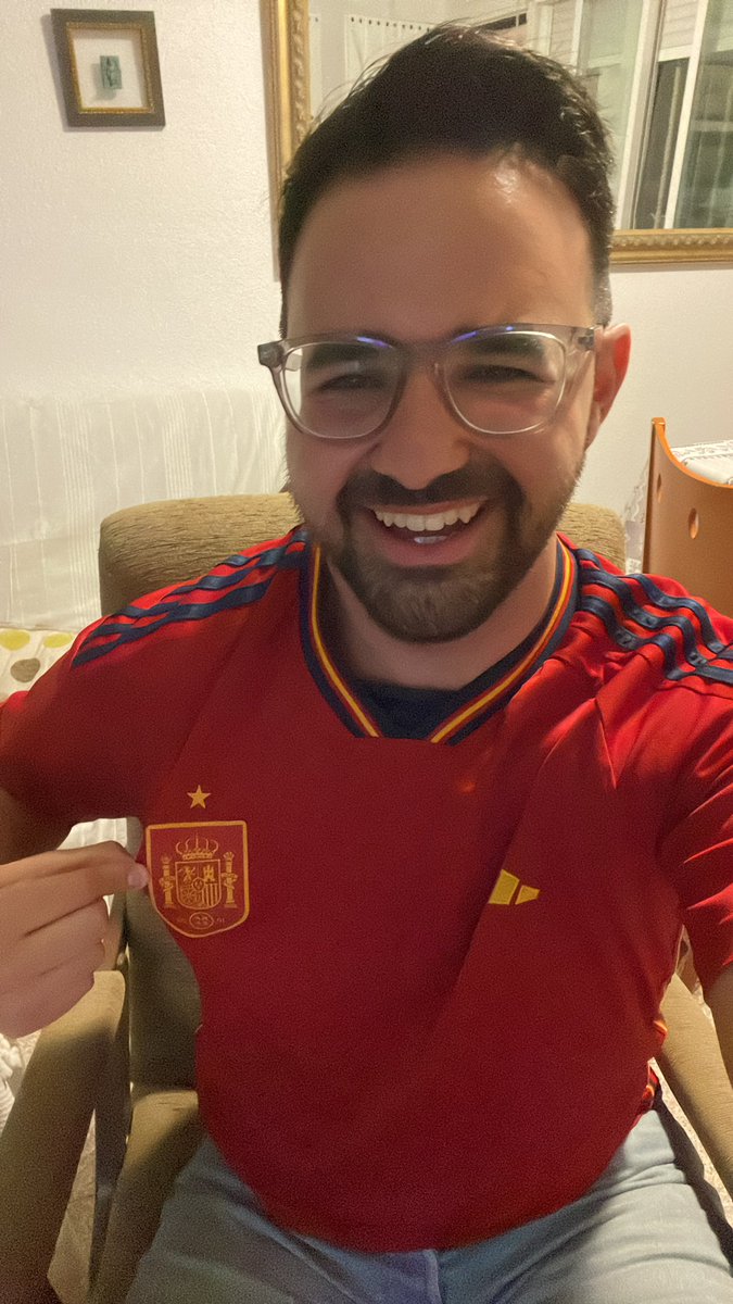 C4MPEONES!!! 🇪🇸

Viva España, carajo!