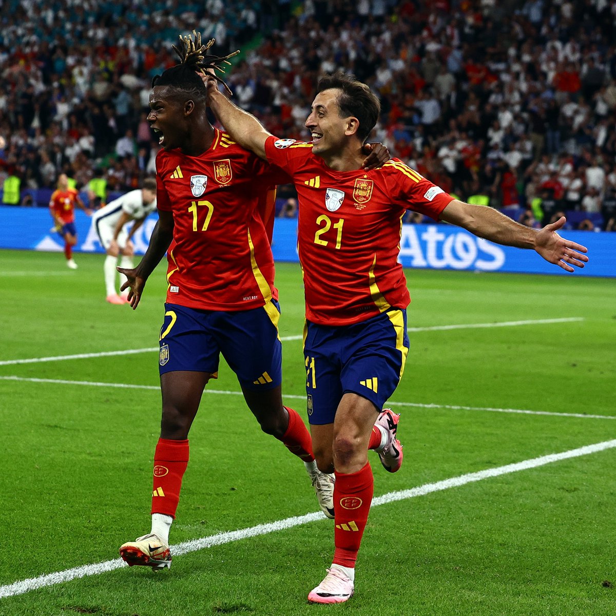 LaLiga's tweet photo. 🌟 H É R O E S 🌟

#LALIGAEASPORTS 
#EURO2024 https://t.co/7ueJXKHHxd