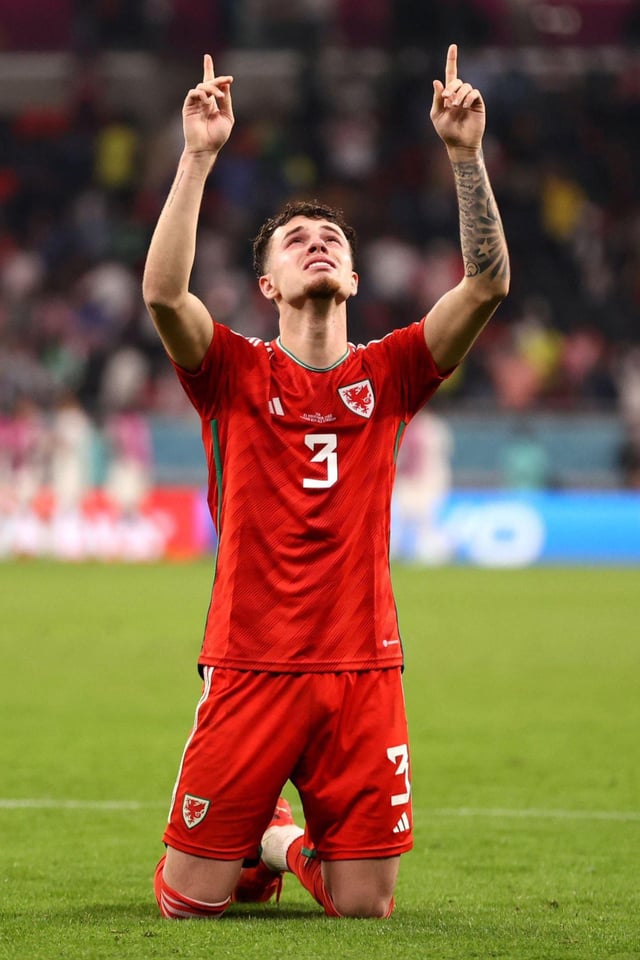 TonPentre's tweet photo. no viene a casa (it's not coming home) https://t.co/I1a0JoQkor