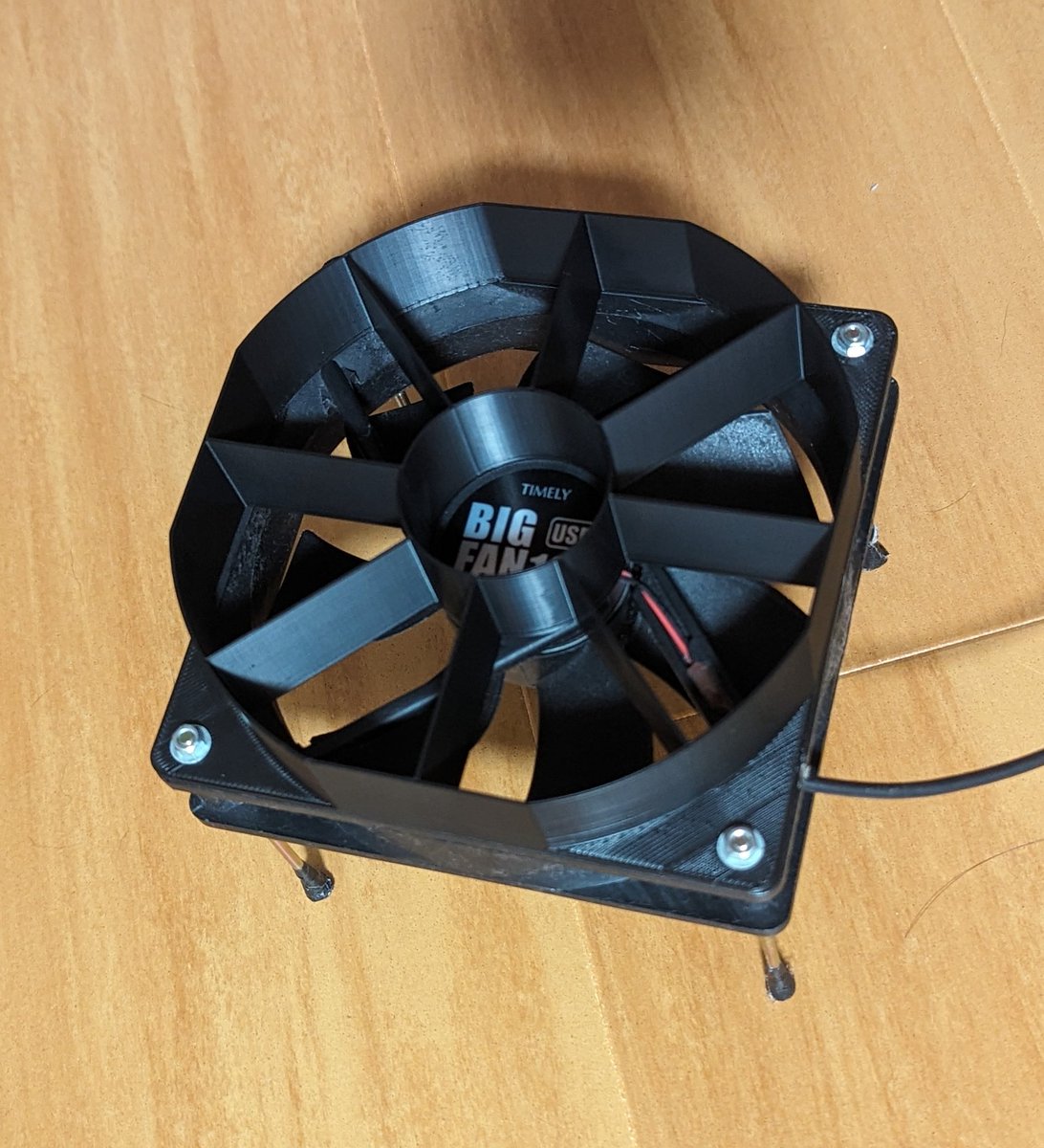 M1zkm's tweet photo. ファンにつける整流器的なやつ作った https://t.co/zq8e5rDz15