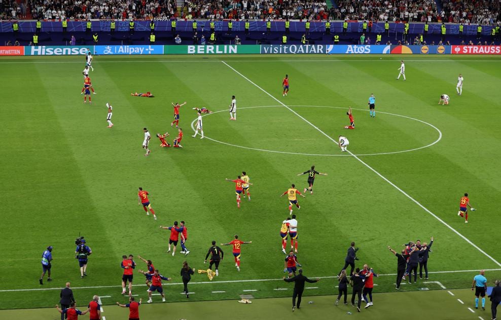 ikisahilnews's tweet image. #AVRO2024 🏆
⚽️ Almaniyada təşkil olunan Avropa çempionatının #İspaniya və #İngiltərə komandaları arasında keçirilən #final matçında İspaniya 4-cü dəfə Avropa çempionu adını qazanıb.