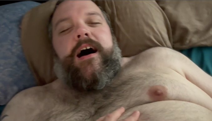 Screenshot teasers...  More kinky fun with my buxom bootylicious big belle @Benoit_2006 the pegging pro