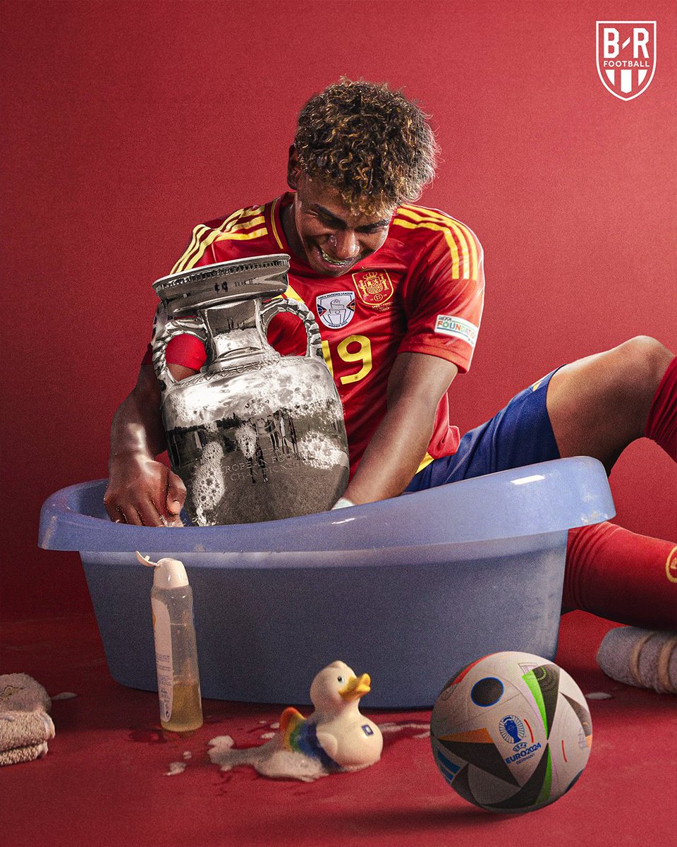 quintinmoreno's tweet image. Lamine Yamal, que ayer cumplió 17 años se convierte en campeón de Europa con España y me huele a Mundial. 🏆⚽