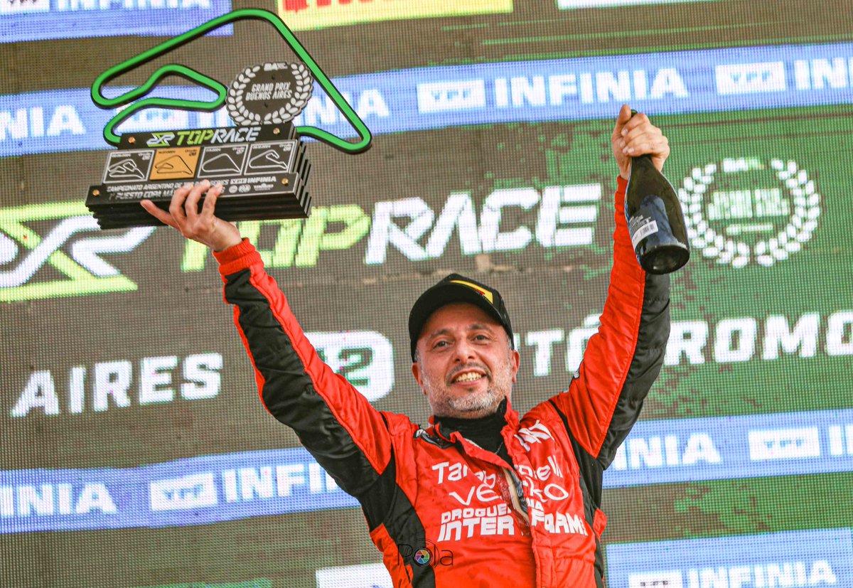 equipoOCTANOS's tweet photo. Doble festejo en el Gálvez.
✅️ P2 @jositoooooo #TRV6
✅️ P1 Adrián Hamze #TRSeries #CopaMaster https://t.co/vNrvRf0kpf