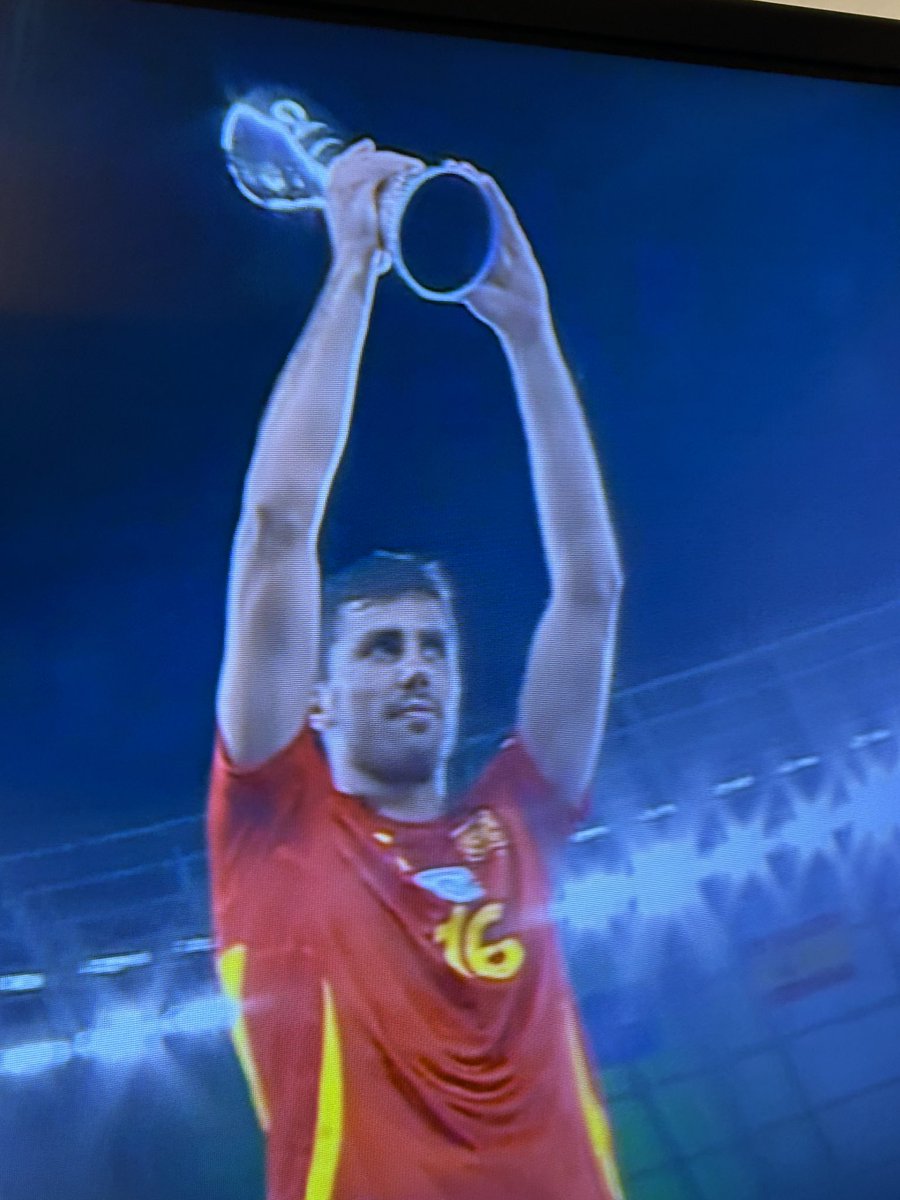 pablonavarroLAB's tweet image. Gracias Alcaraz, gracias España ⚽️. But also, Rodri ballon d’or!