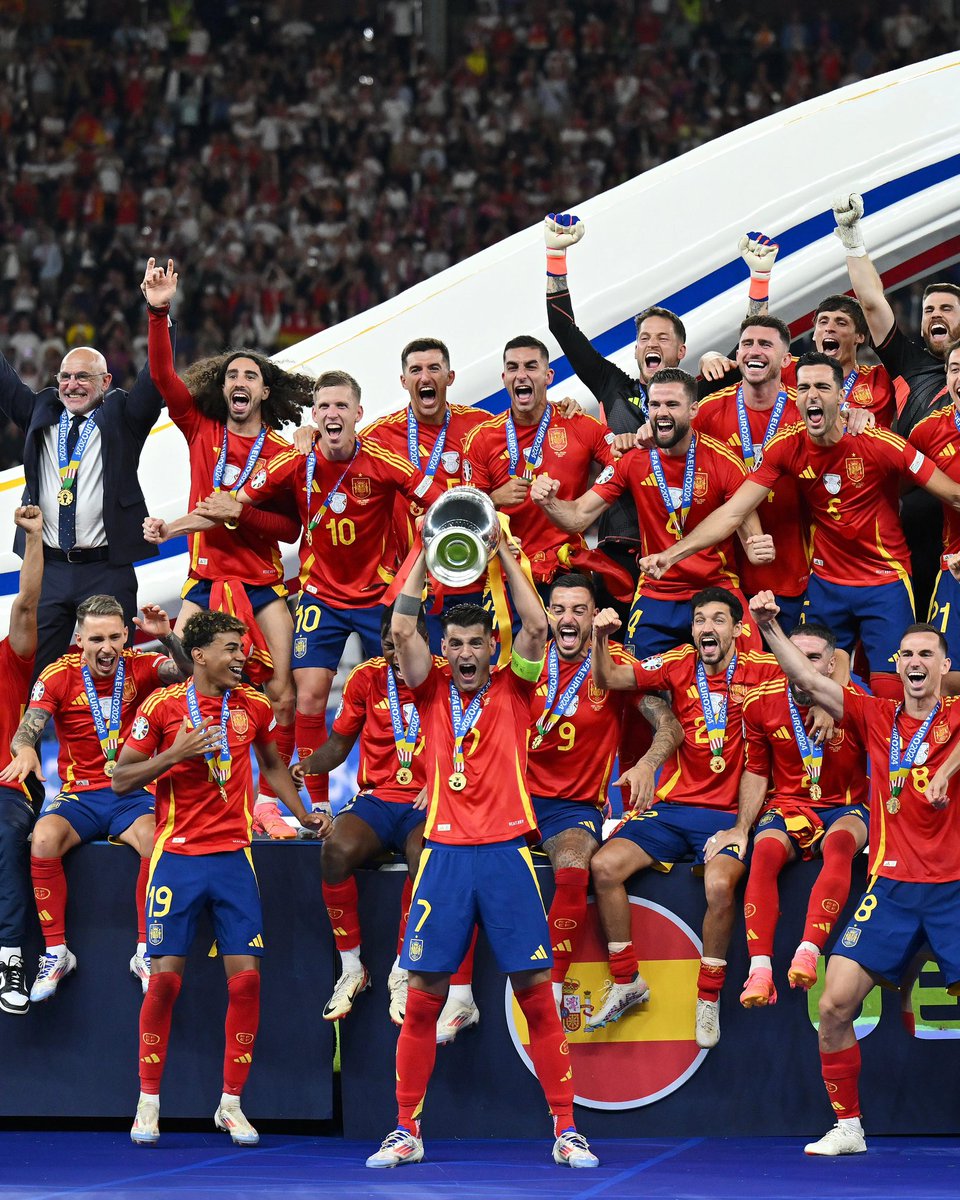 🇪🇸 Spain make history winning their fourth European championship! 🏆🏆🏆🏆

No European national team has won more Euros than them.