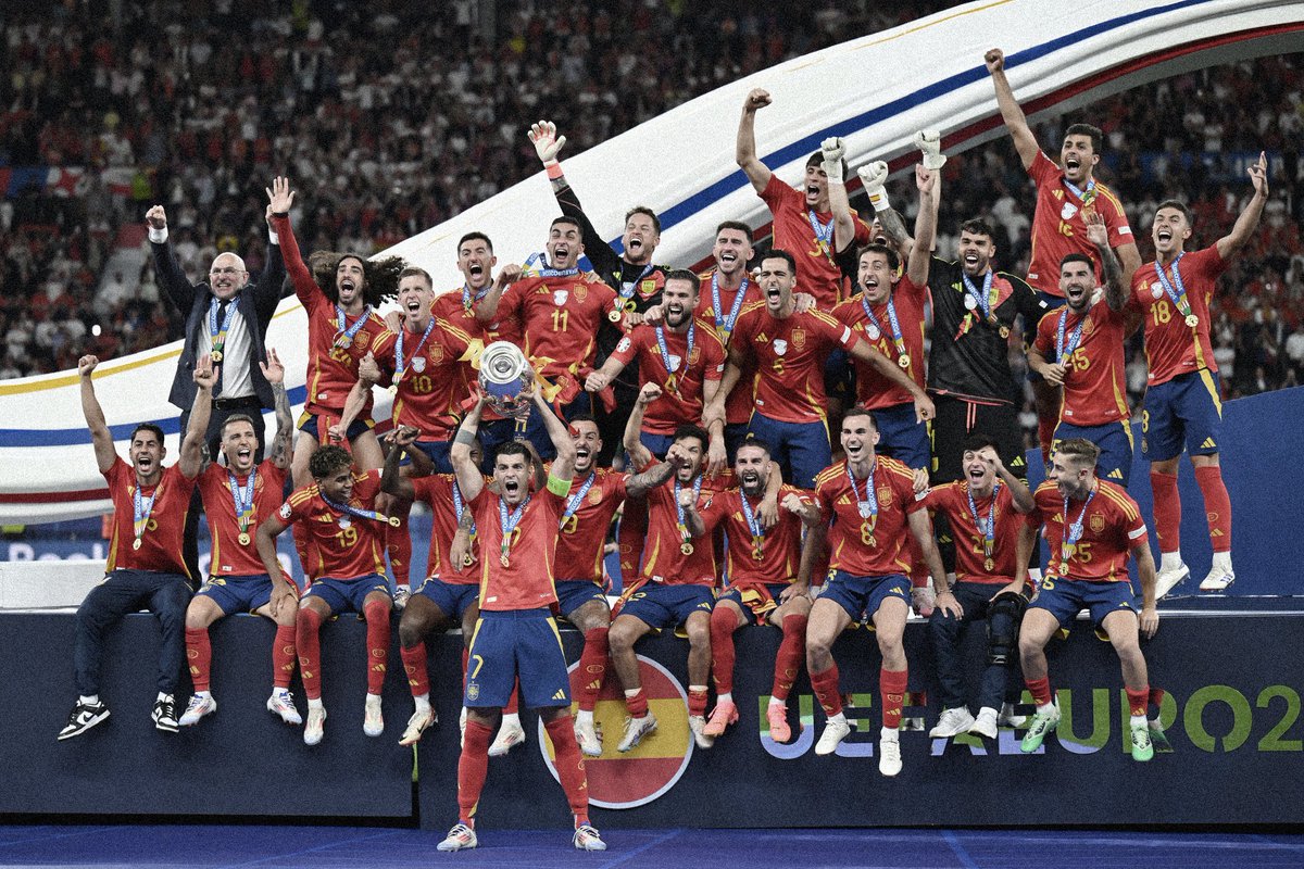 PIGS es un acrónimo peyorativo en inglés con el que medios financieros anglosajones se refieren a los países del sur de la Unión Europea conformado por Portugal, Italia, Grecia y España

🇬🇷2004
🇪🇸2008, 2012 y 2024
🇵🇹2016
🇮🇹2020
#EURO2024