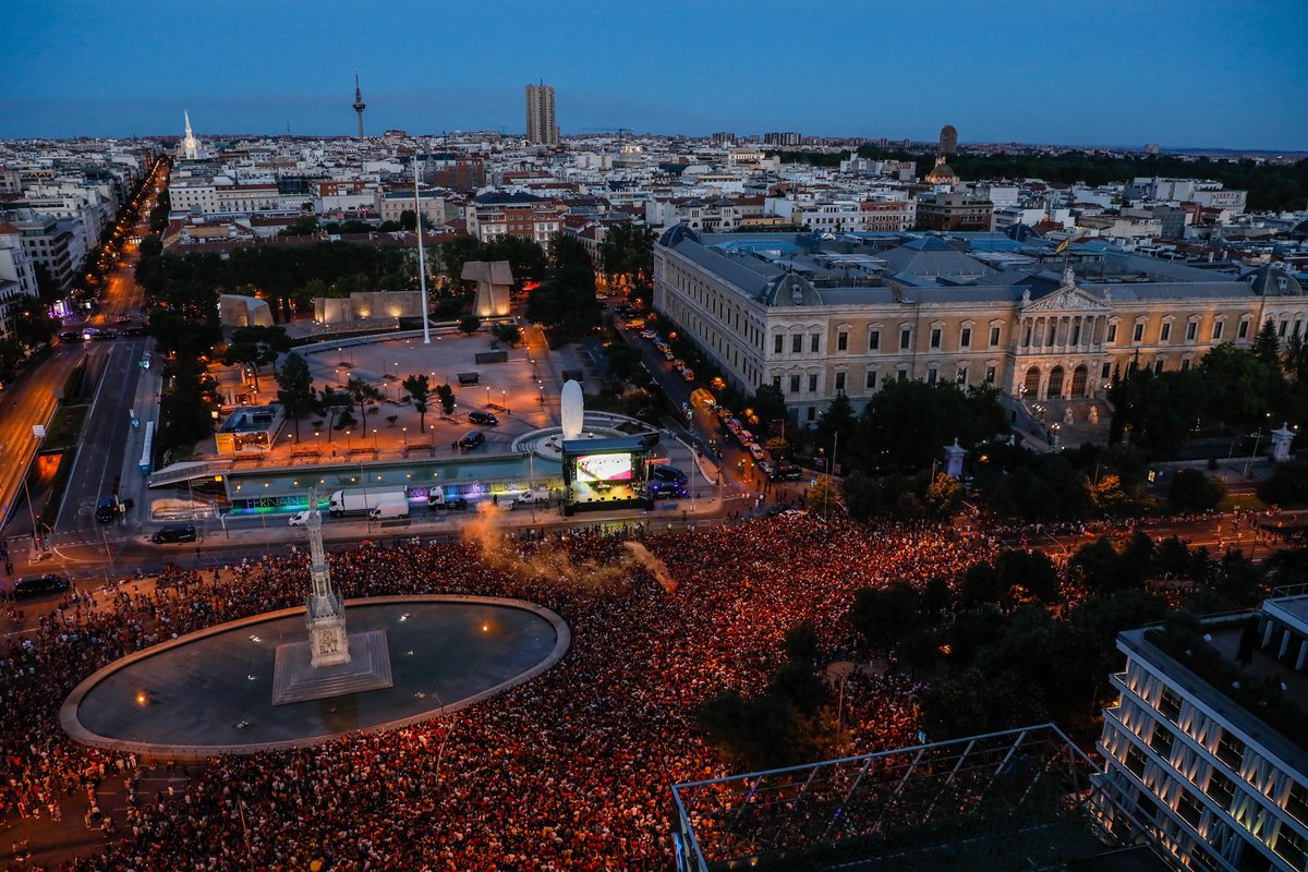 AlmeidaPP_'s tweet photo. Madrid celebra La Cuarta🏆🇪🇸

La épica de la @SEFutbol ¡Habéis hecho historia!

Sois un orgullo para toda España ¡Gracias por cumplir el sueño!

#EURO2024 https://t.co/jY58UIlZtE