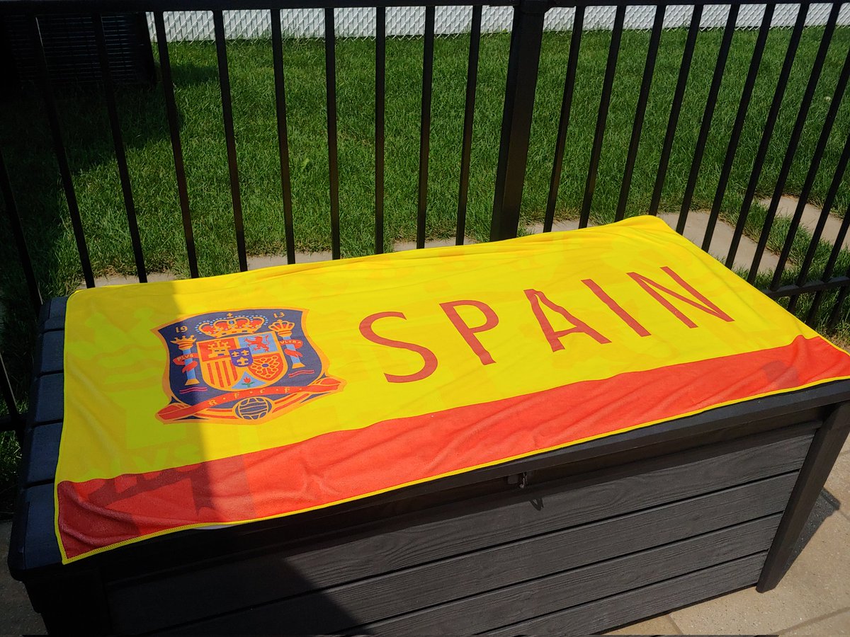 pCaroline8's tweet photo. The better team won! 🇪🇸 They totally deserved this! #EURO2024 #VivaEspaña https://t.co/uFkz5e6b44