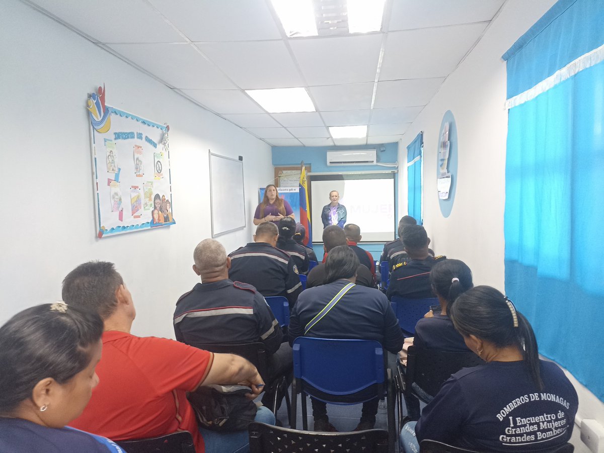infomon25's tweet photo. En el marco de la Gran Misión Venezuela Mujer, el día martes 2 de julio se realizó exitosamente,  en el espacio del Infocentro Los Guaritos, el conversatorio " Violencia Intrafamiliar y sus Consecuencias", dirigido al personal del Cuerpo de Bomberos del Municipio Maturín. https://t.co/tu8QdDMYGC