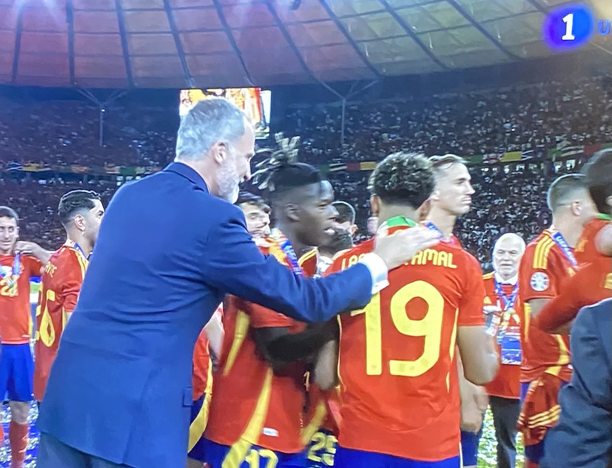 RafaGarciak's tweet image. Abascal #fachascal, el rey no te hace caso.