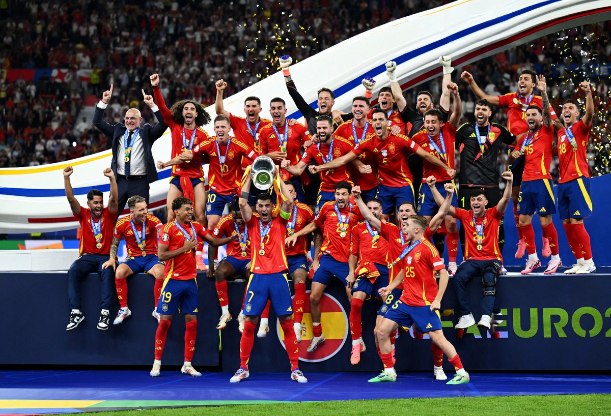 DAZN_ES's tweet photo. España es el país con más Eurocopas 🏆 España es la mejor selección de la historia de Europa 👑

Tremendo factou ✨

#EURO2024 https://t.co/Zux49iudX5